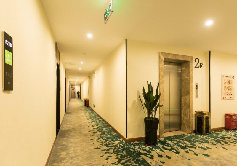 هتل Greentree Inn Express Wuxi Jiangyin Wanda Plaza Tongfu Road