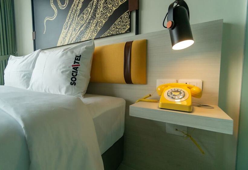 هتل Socialtel Koh Samui