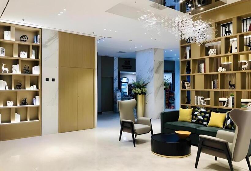 호텔 City Comfort Inn Wuhan Wangjiawan Longyangcun Metro Station