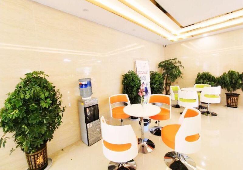 هتل Greentree Inn Shangrila City Bus Station