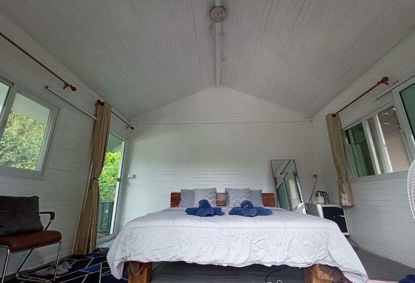 مبيت وإفطار บ้านชายดอย Glamping ดอยแม่แจ๋ม Cheason ,muangpan, Lampang