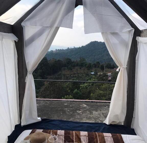 تختخواب و صبحانه Terre Terrace Glamping   Doichang