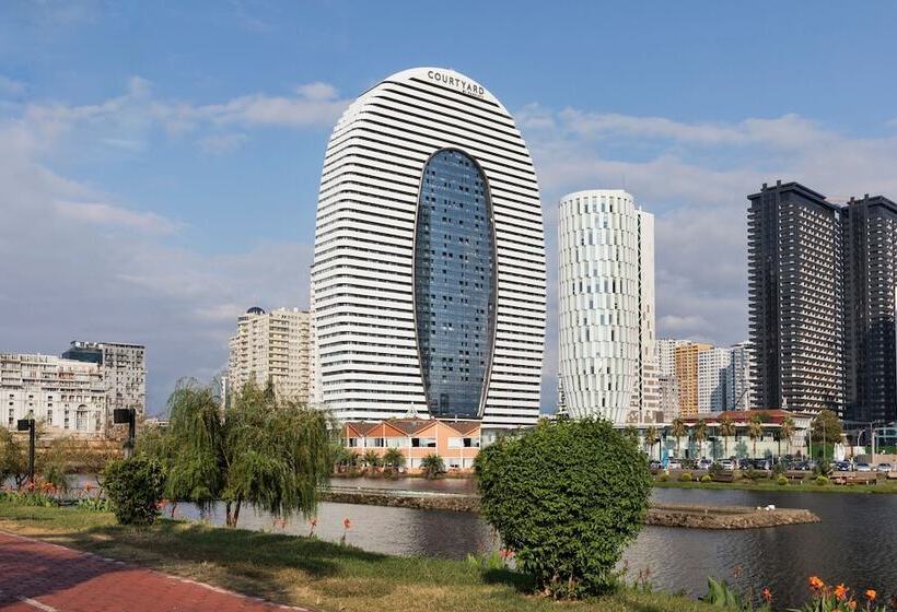 هتل Courtyard By Marriott Batumi