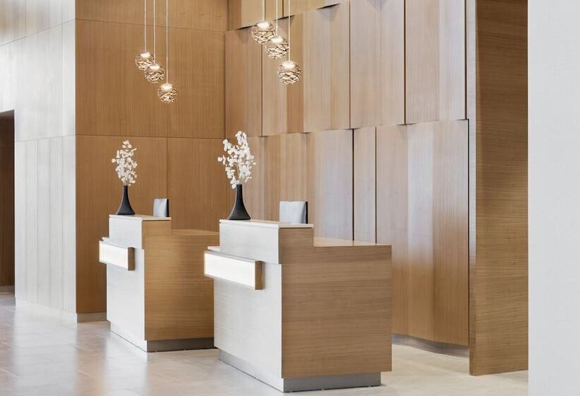هتل Courtyard By Marriott Batumi