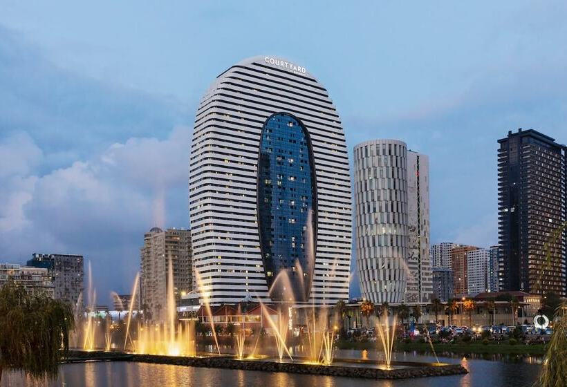 هتل Courtyard By Marriott Batumi