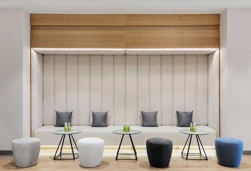 هتل Courtyard By Marriott Batumi