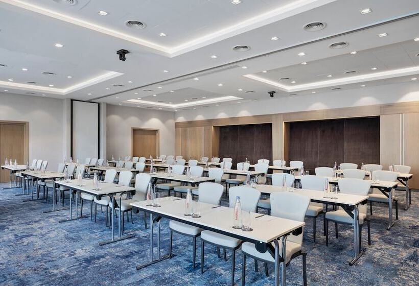 هتل Courtyard By Marriott Batumi
