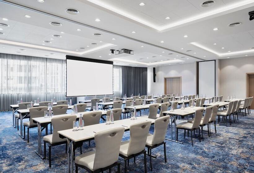 هتل Courtyard By Marriott Batumi