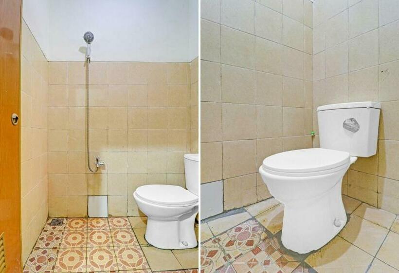 فندق Oyo 90815 Guest House Putri Sariwangi Syariah