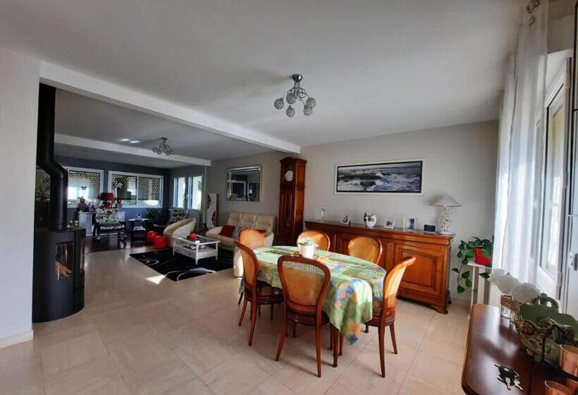 مبيت وإفطار 19,avenue John Kennedy