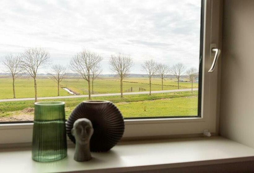 مبيت وإفطار Weeruusz