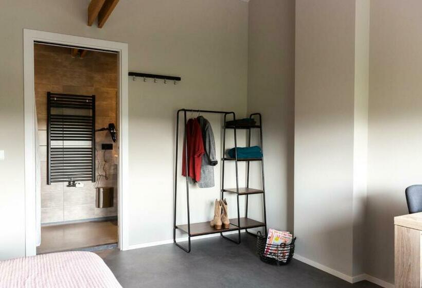 مبيت وإفطار Weeruusz