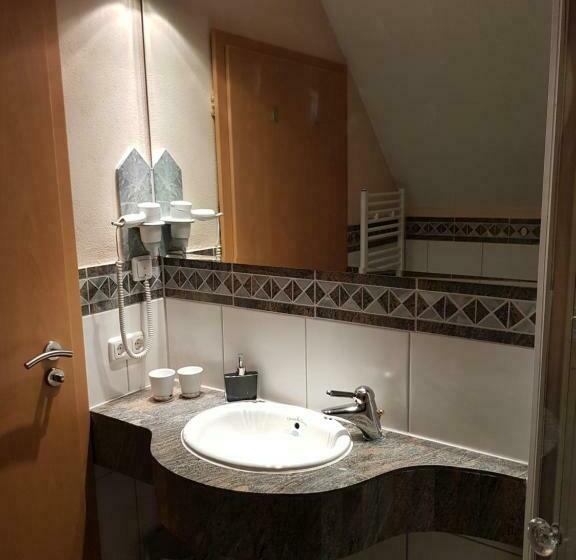 ベッドアンドブレックファースト Weingut Und Gästehaus Henrici