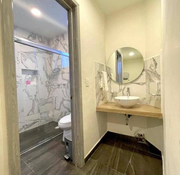 فندق Capital Suites