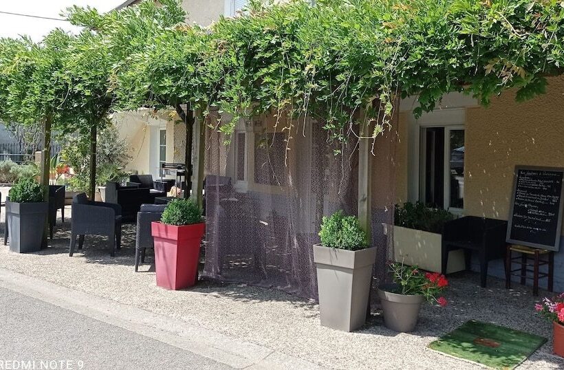 בית מלון כפרי L  Auberge Campagnarde, Lourdes