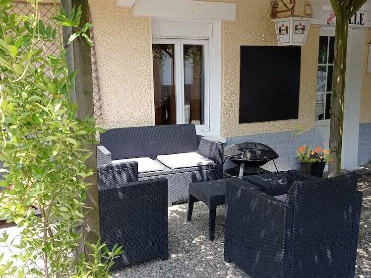 בית מלון כפרי L  Auberge Campagnarde, Lourdes