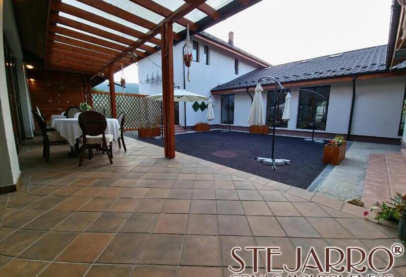 Отель Stejarro Conac Moldovenesc