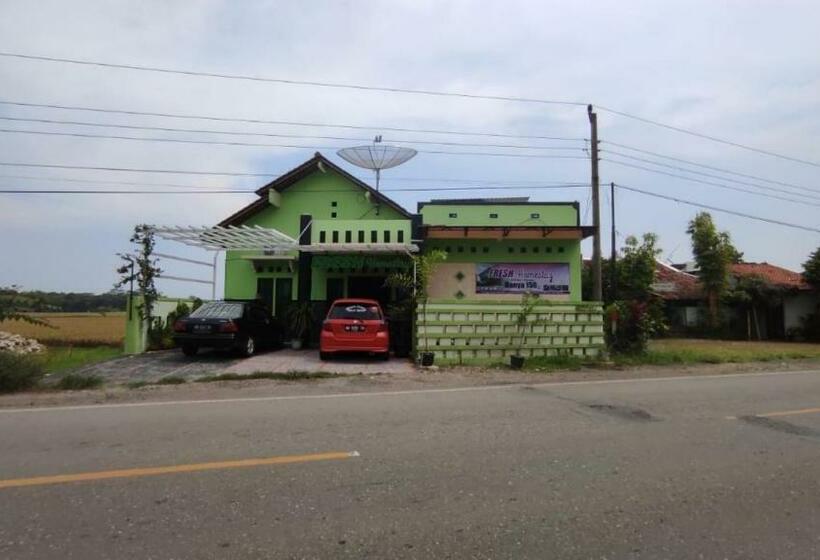 פנסיון Reddoorz Near Rsud Kebumen 2