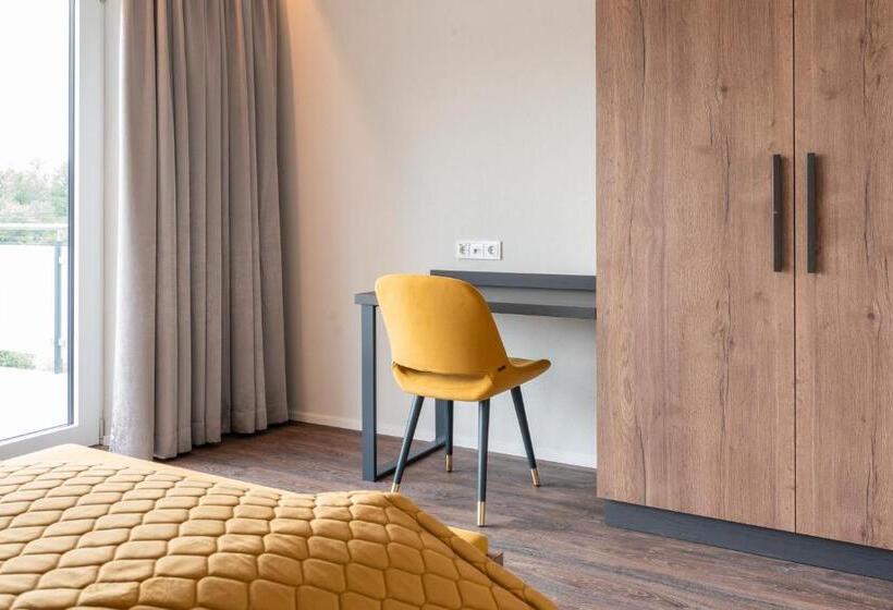 ユースホステル Traunfall