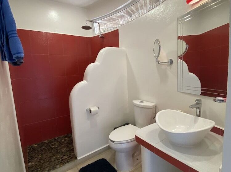 مبيت وإفطار Beachfront Paradise Boutique