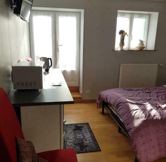 ベッドアンドブレックファースト Le Pommier Chambre D Hote