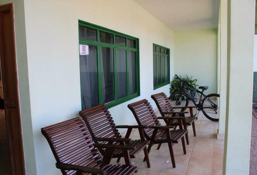 فندق Artidoros