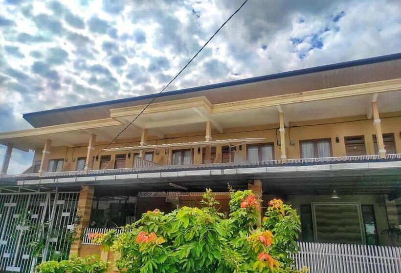 호텔 Oyo 90960 Putih Salju Homestay Syariah
