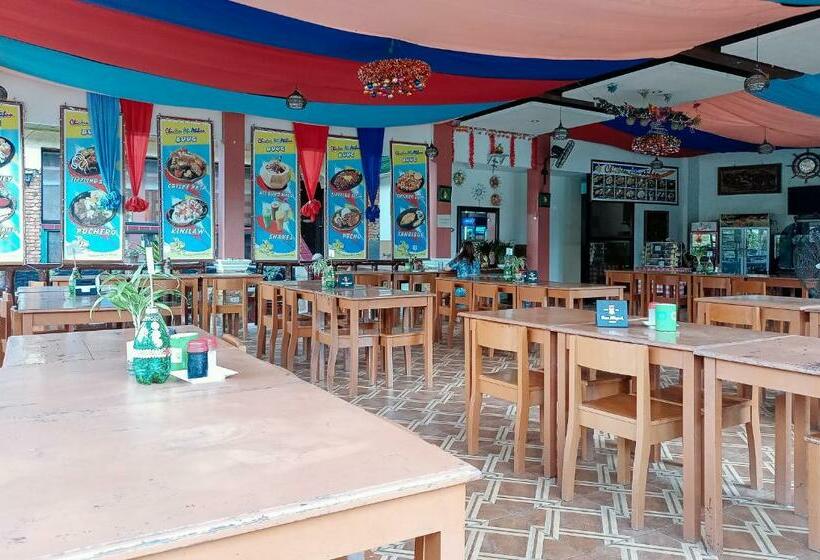 فندق Reddoorz @ Buug Palace Inland Resort