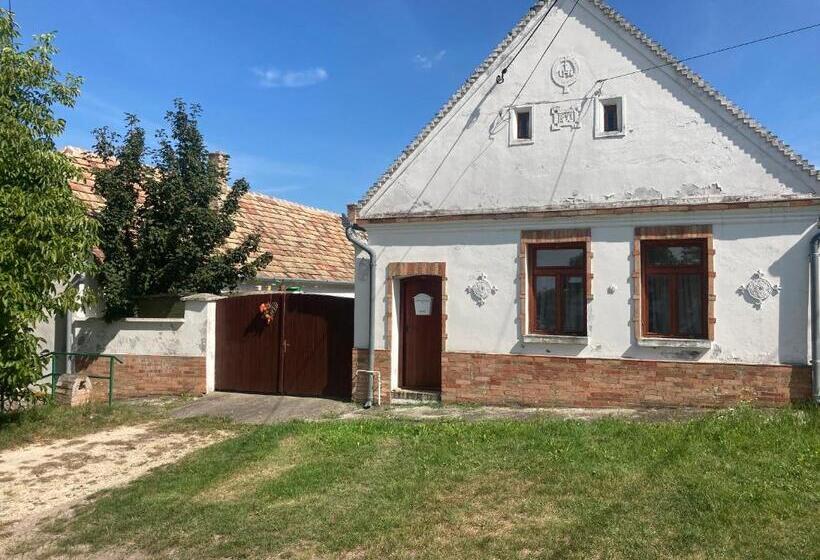 פנסיון Home Vendégház