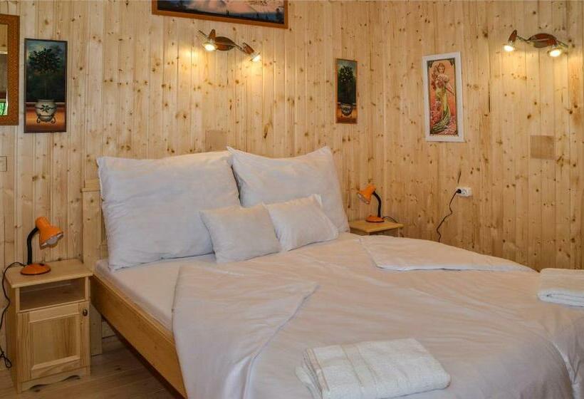 بنسيون Malom Apartman