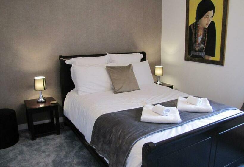 Bed and Breakfast C Est La Vie