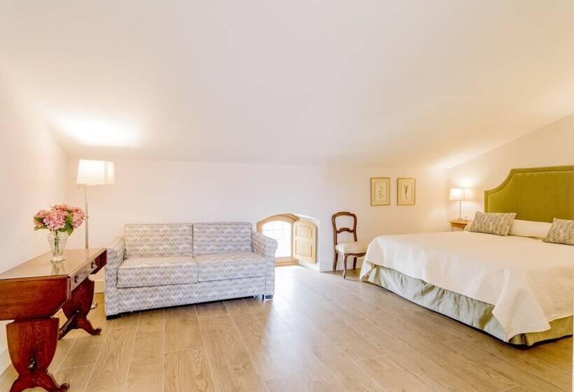 Hospedium Hotel La Lozana