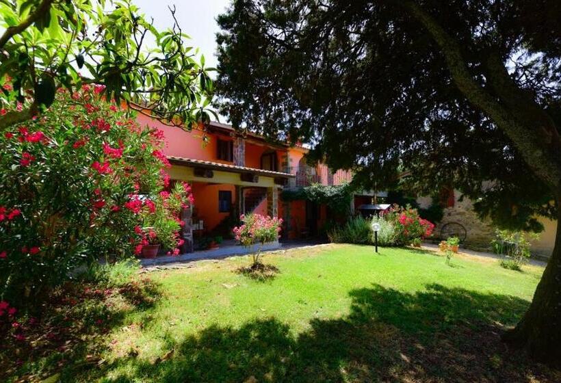 فندق Agriturismo Baticci