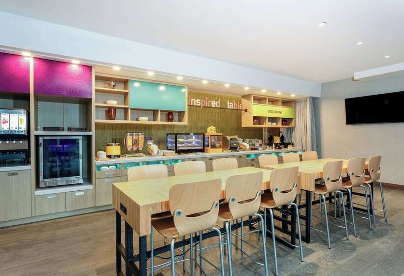 هتل Home2 Suites By Hilton Vero Beach I95