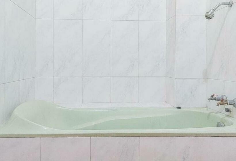 בית מלון כפרי Shinta 2 Near Alun Alun Kertosono Mitra Reddoorz