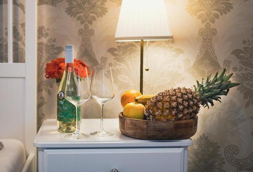 酒店 Vinné Sklepy Skalák
