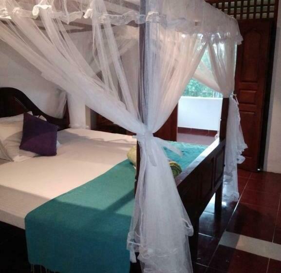 Пансион Casa Hikka Guest House