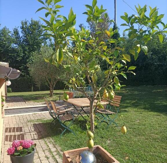 پانسیون Casale Il Girasole