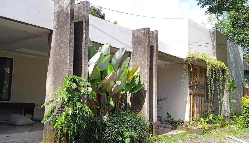 پانسیون Suburdi Guest House