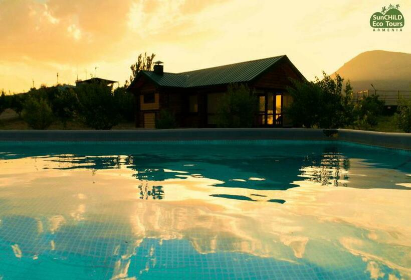 پانسیون Wooden House In Wildlife Refuge