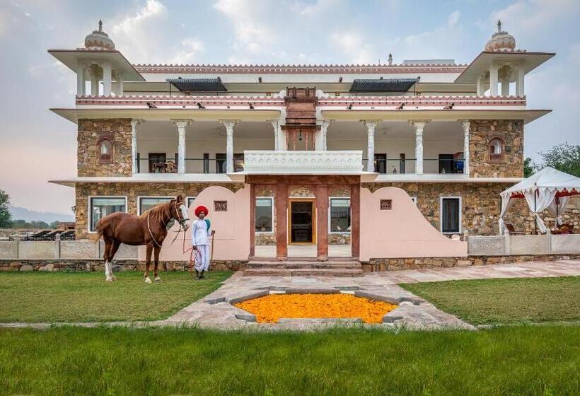 منتجع Kesarbagh