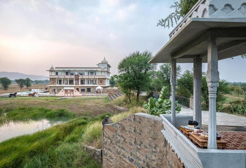 منتجع Kesarbagh