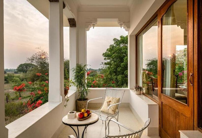 منتجع Kesarbagh