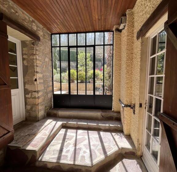 بنسيون Le Mas De Retheuil