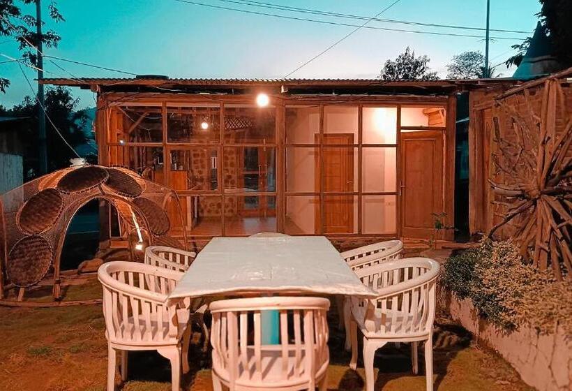 پانسیون Lontart Guesthouse