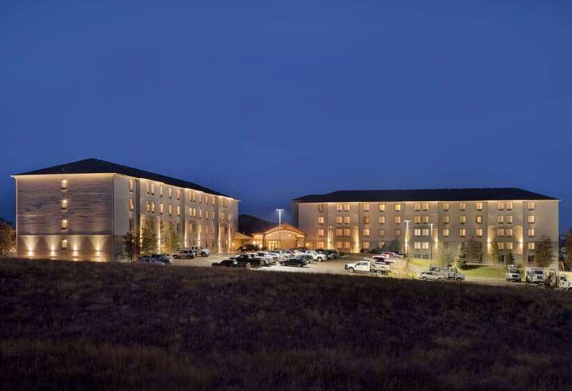 Bakken Airport Xwa Hotel & Studios