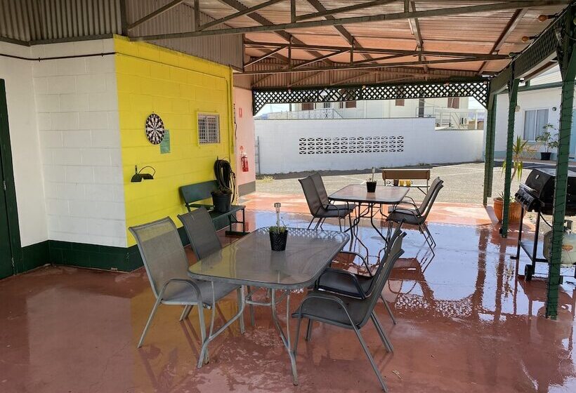 Central Point Motel