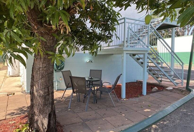Central Point Motel