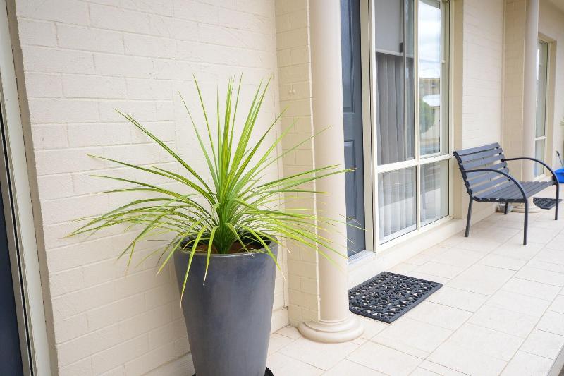 Hamilton Townhouse Motel