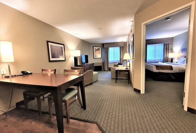 هتل Amerivu Inn And Suites  Chisago City